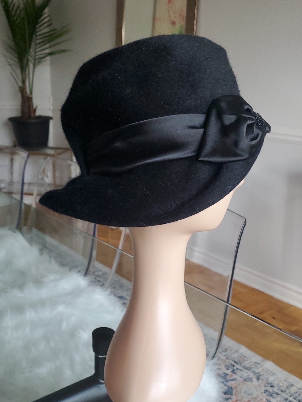 Vintage Morreton Made In France Fur Cloche Pinched Bucket Hat W/ Satin Bow Beads - Picture 4 of 14